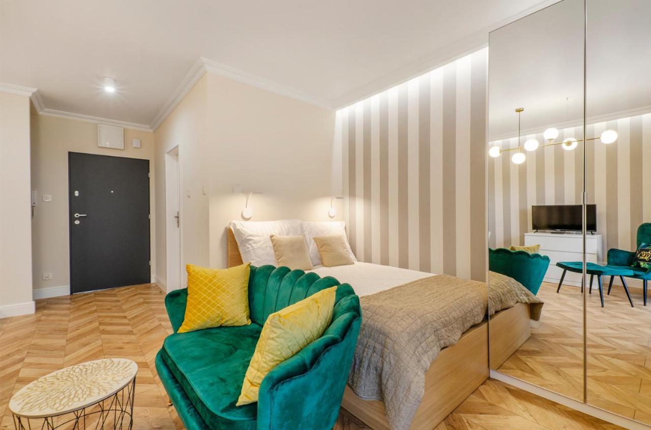 Sky Home- Green Apartament -Manufaktura, Bezplatny Parking, Klimatyzacja, Dostep Na Kod Łódź Dış mekan fotoğraf